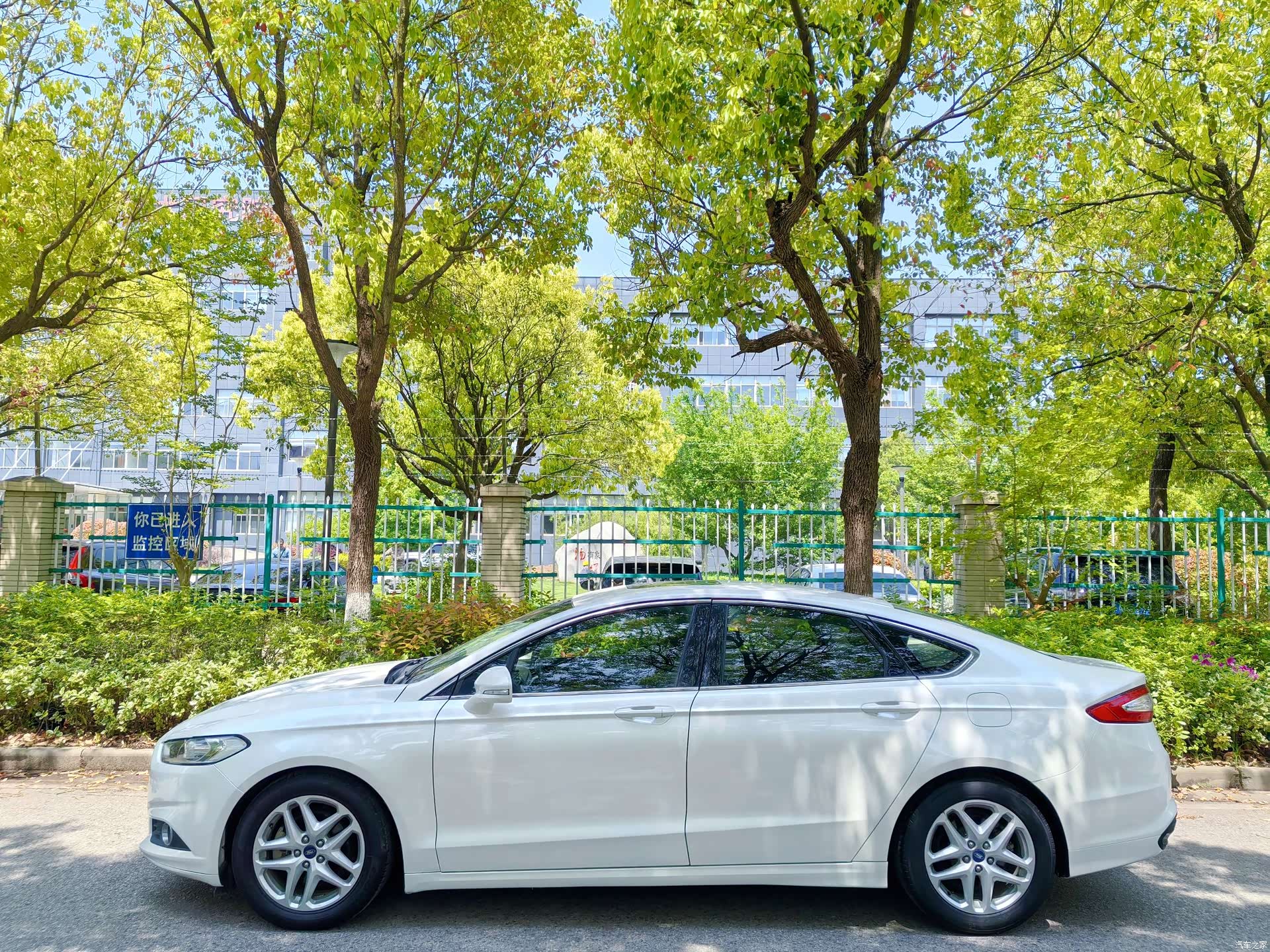 Ford Mondeo, 2015 12