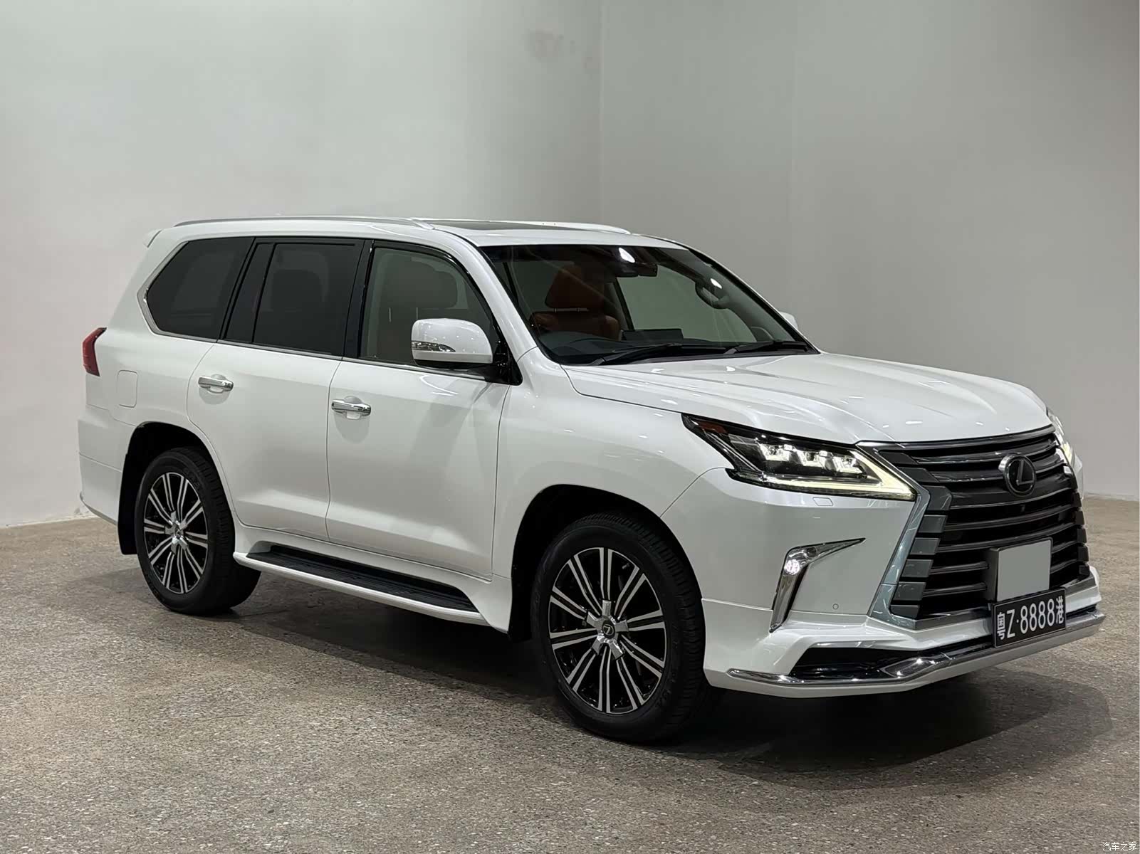 Lexus LX, 2026 3