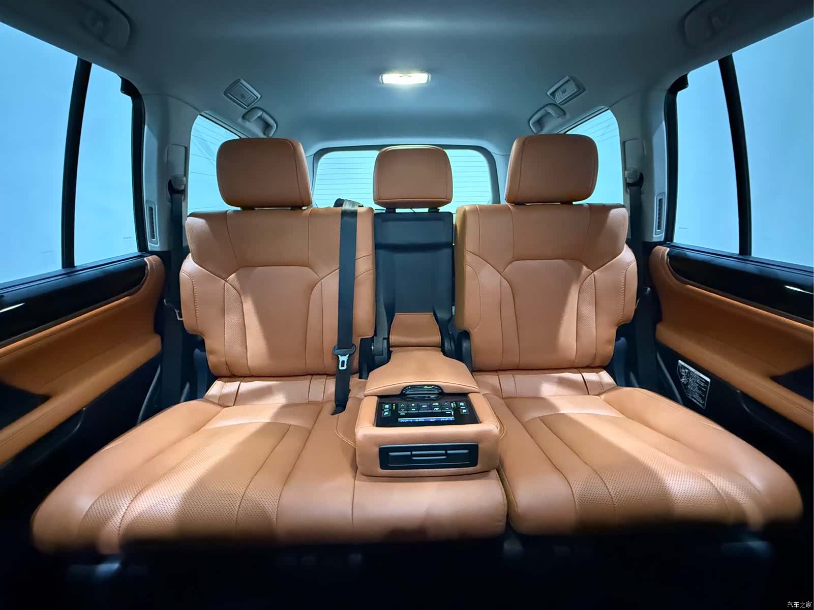 Lexus LX, 2026 13