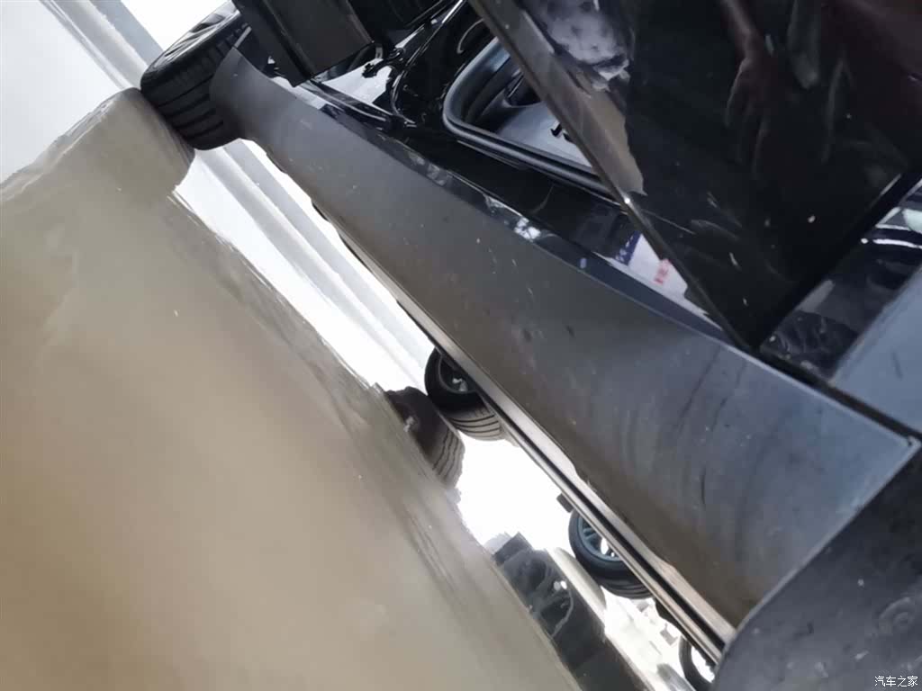Tesla Model Y, 2023 21