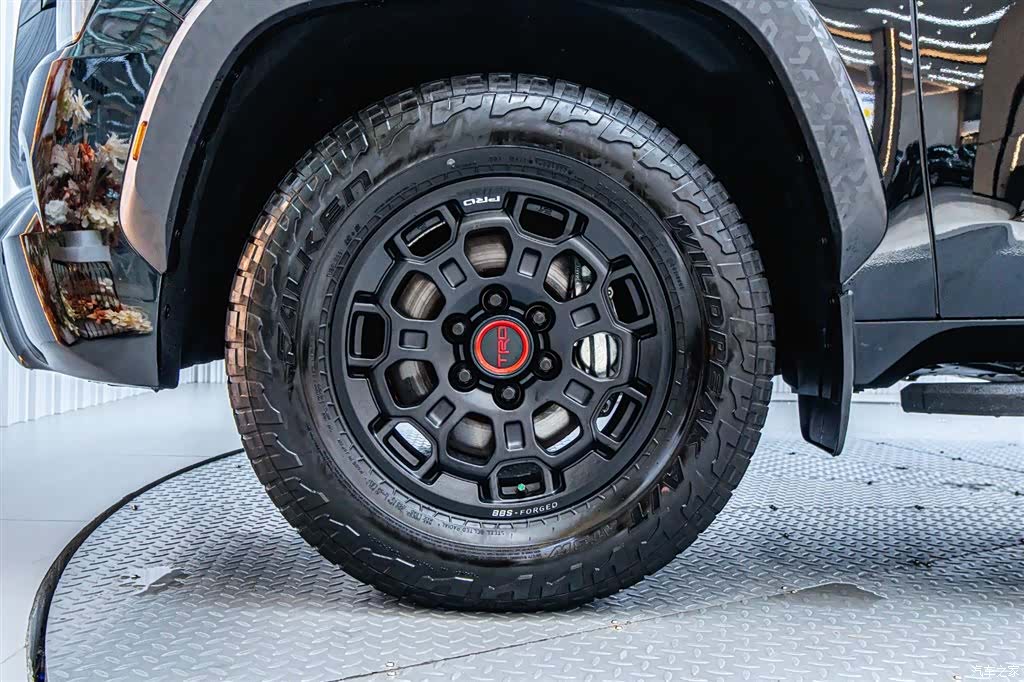 Toyota Sequoia, 2023 6