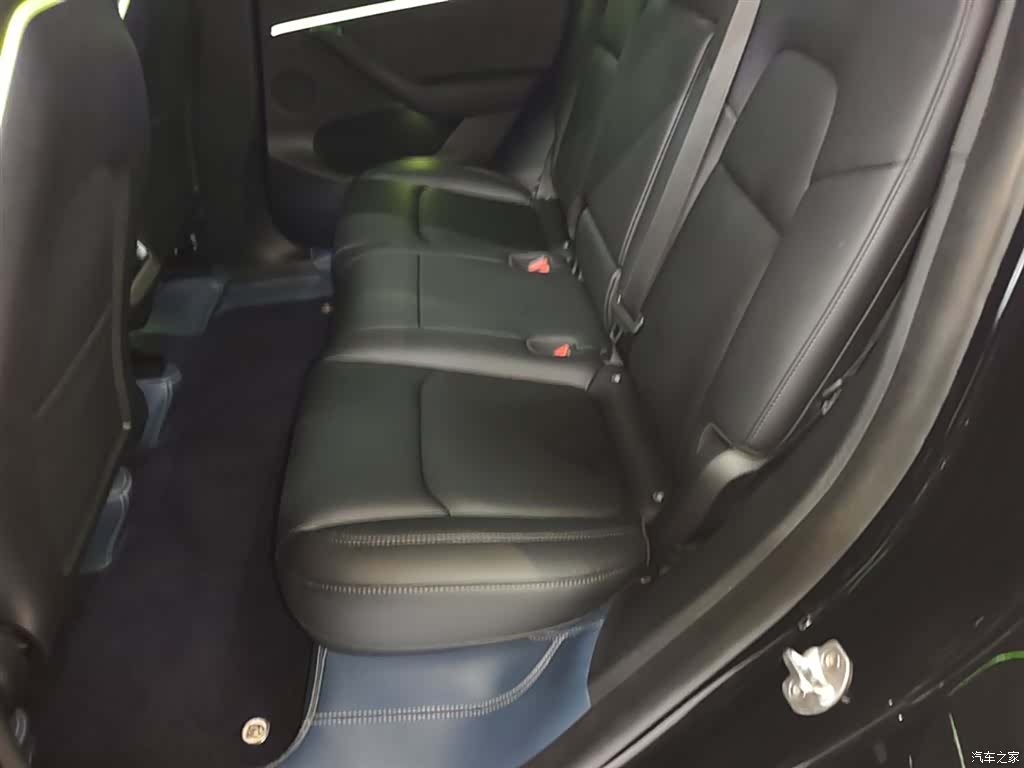Tesla Model Y, 2022 17