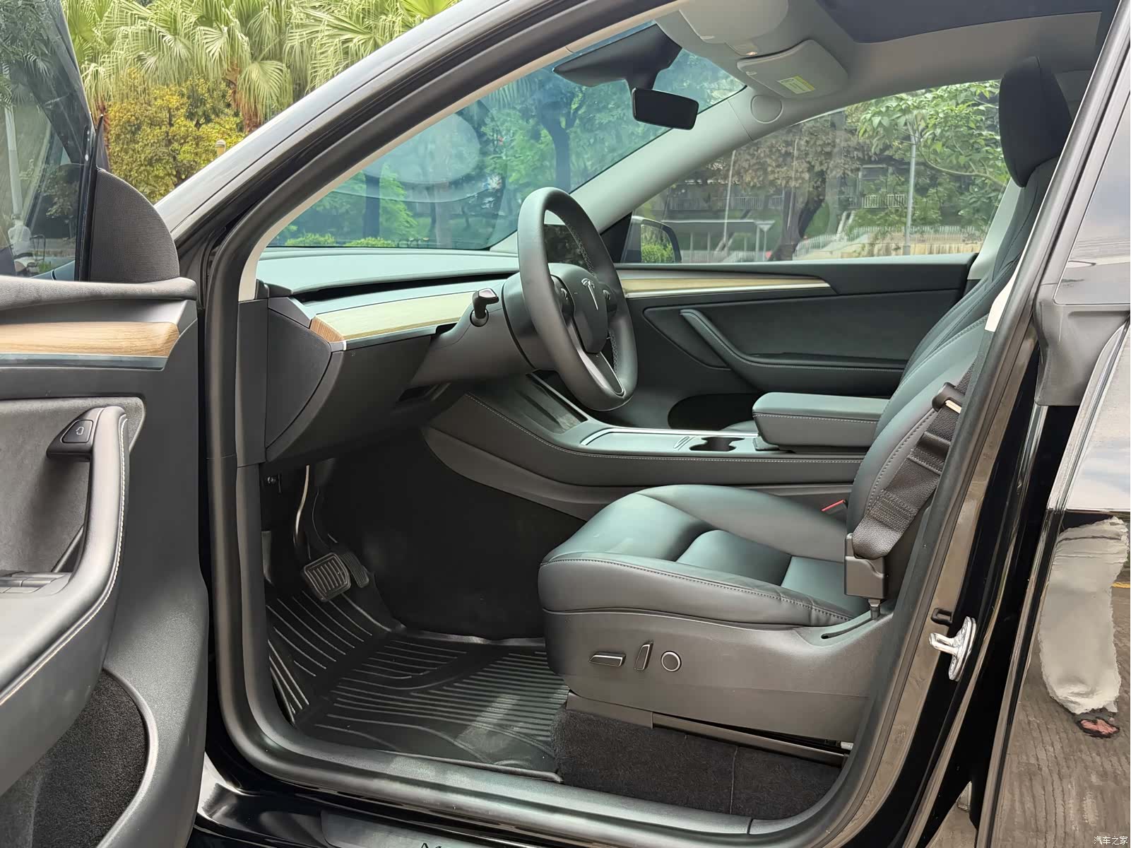 Tesla Model Y, 2023 8
