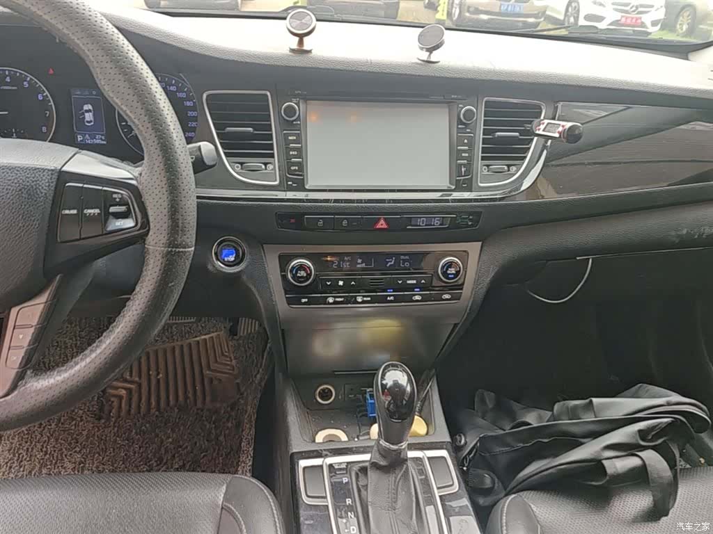Hyundai GLS, 2015 13