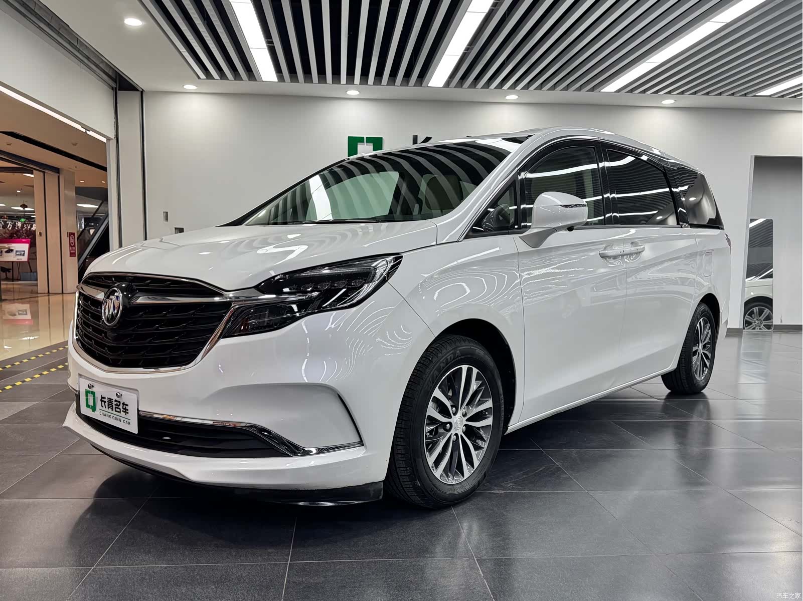 Buick GL8, 2022 1