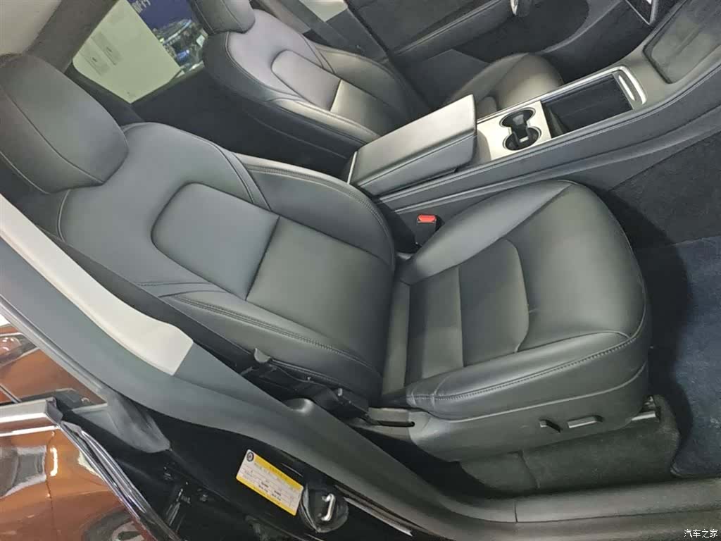 Tesla Model Y, 2021 25