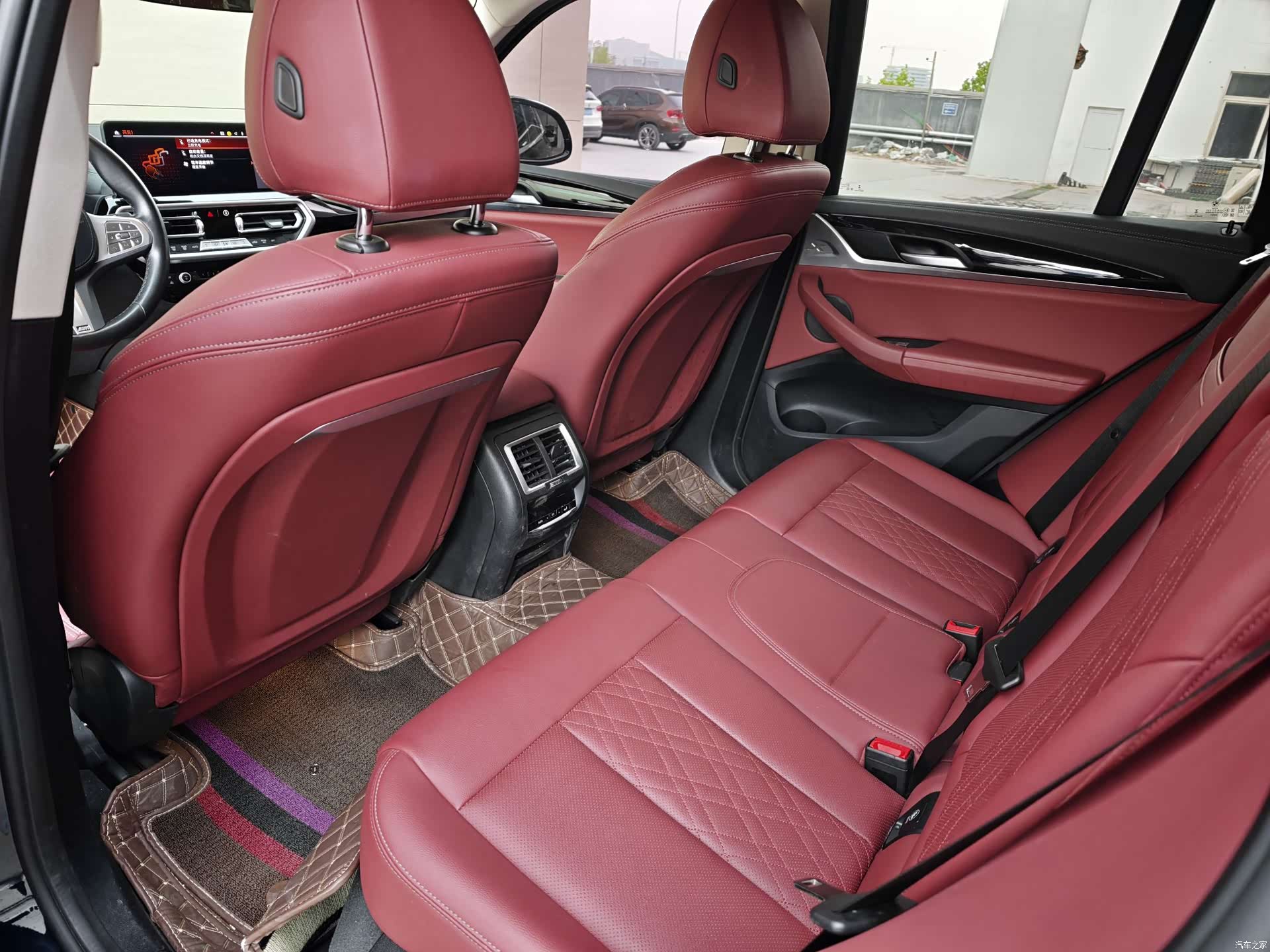 BMW iX3, 2024 9