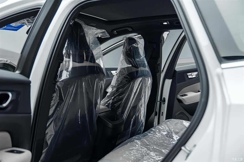 Volvo XC60, 2026 12