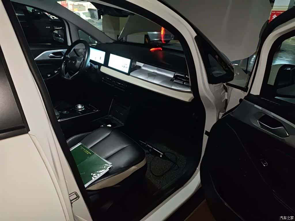 Geely E, 2022 20