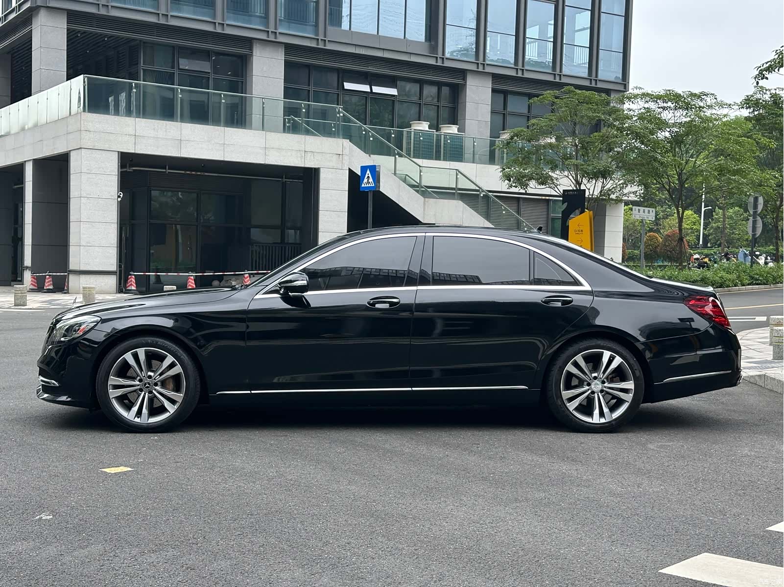 Mercedes-Benz S-Class, 2019 4