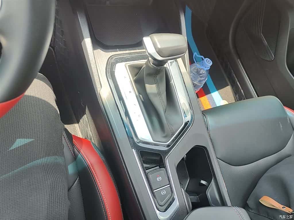 Geely Emgrand, 2022 14