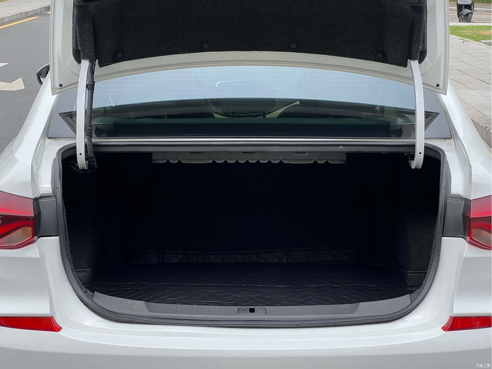 Chevrolet 320, 2022 15