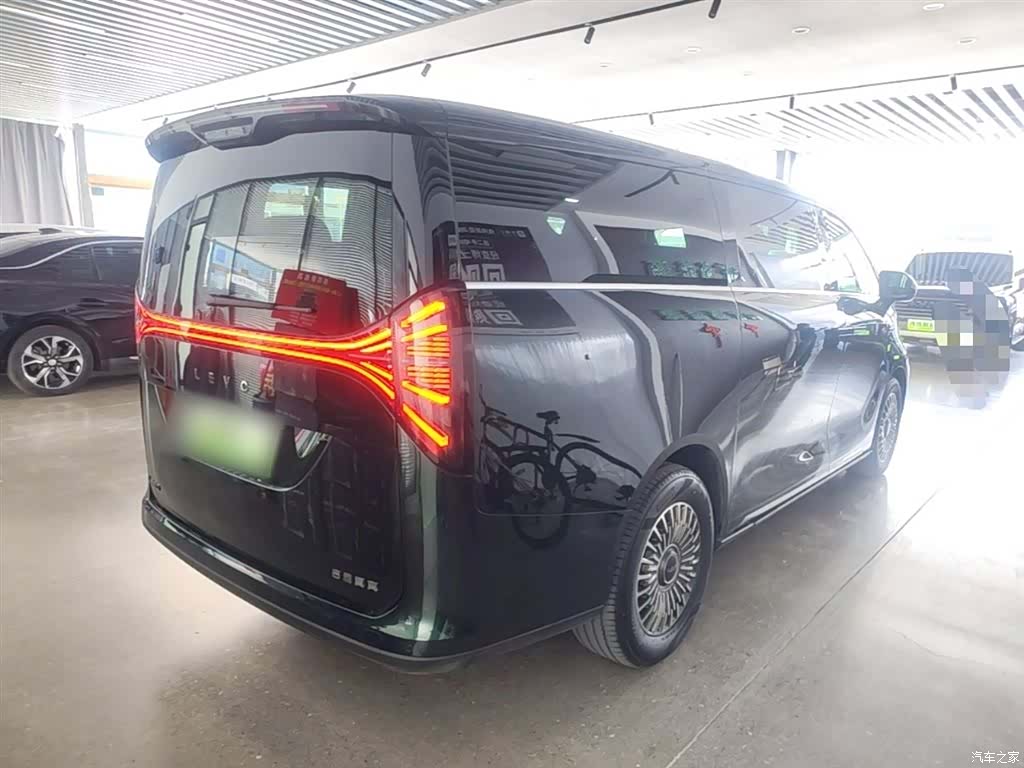 LEVC L380, 2025 7