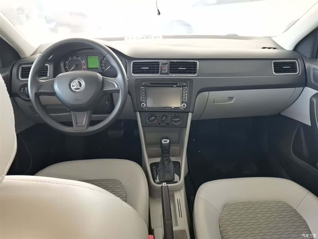 Skoda Rapid, 2016 10