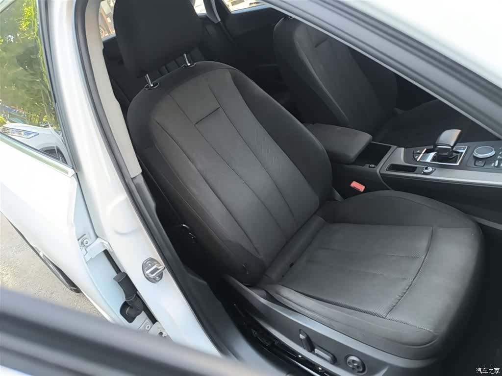 Audi A4L, 2020 25
