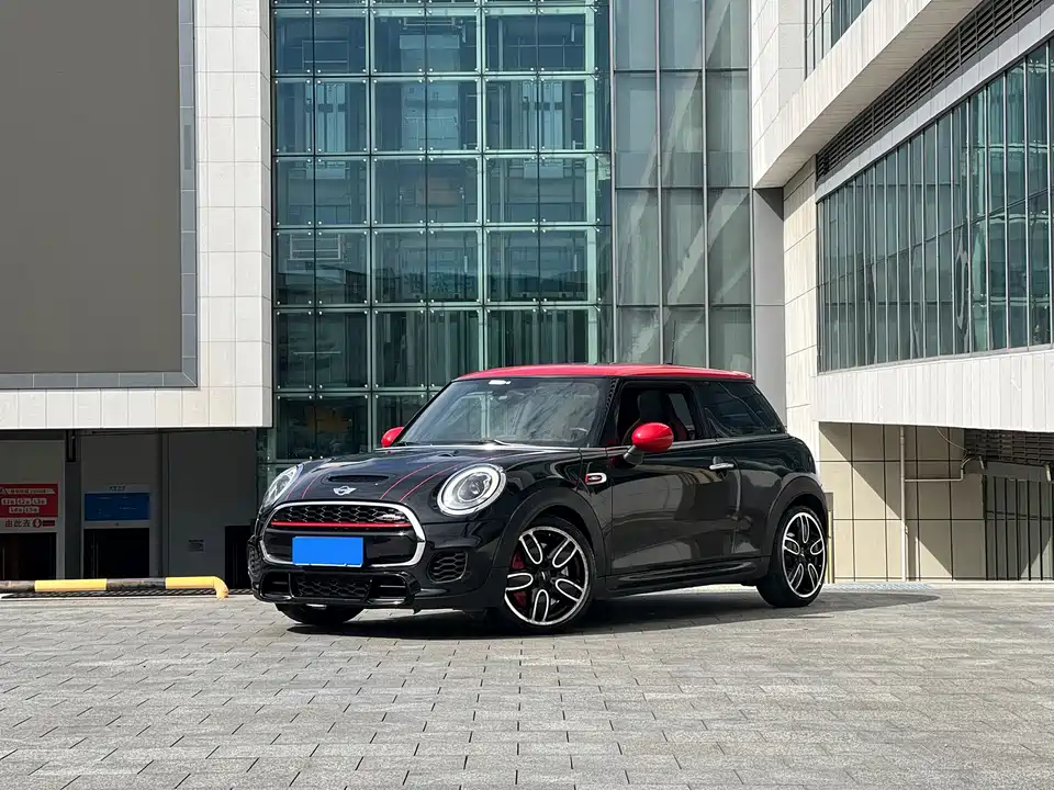 MINI JCW