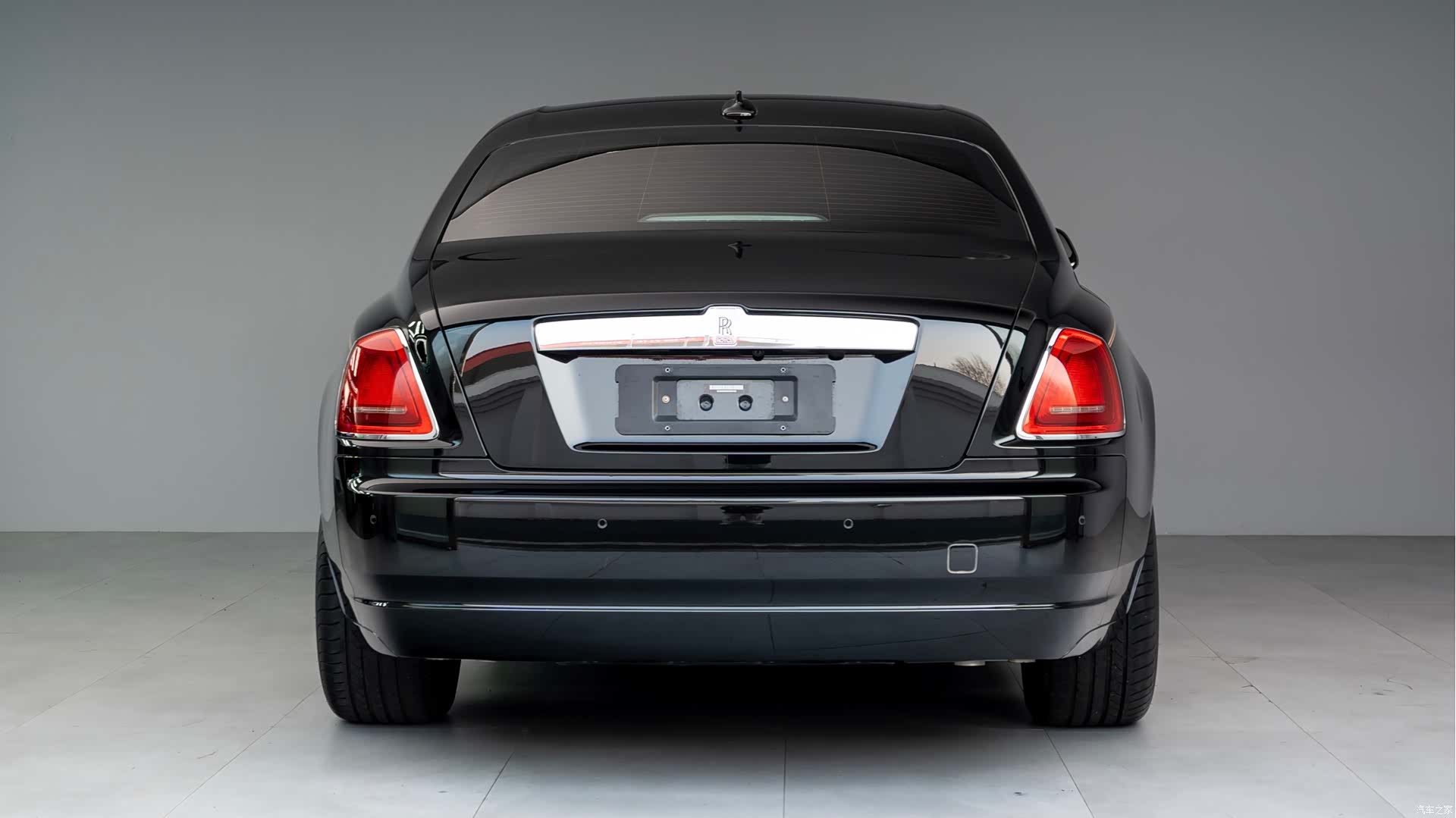 Rolls-Royce Ghost, 2017 16