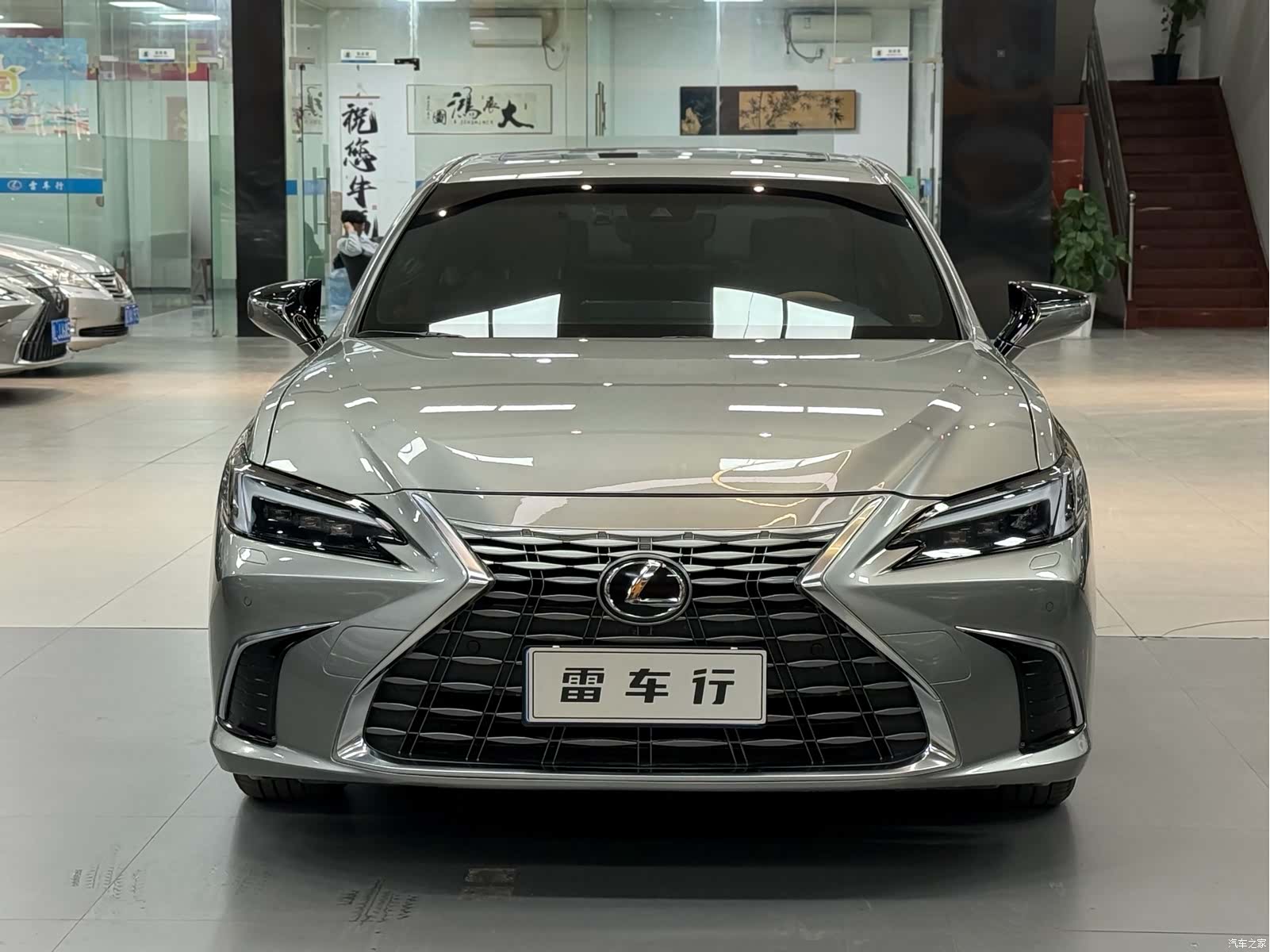 Lexus ES, 2025 2