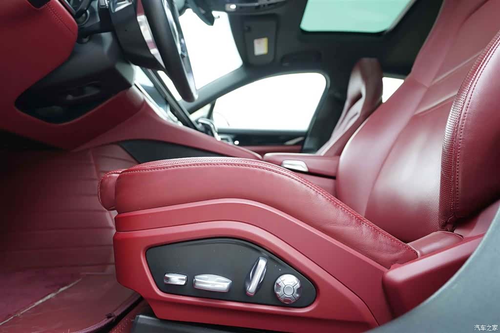 Porsche Panamera, 2019 все фото