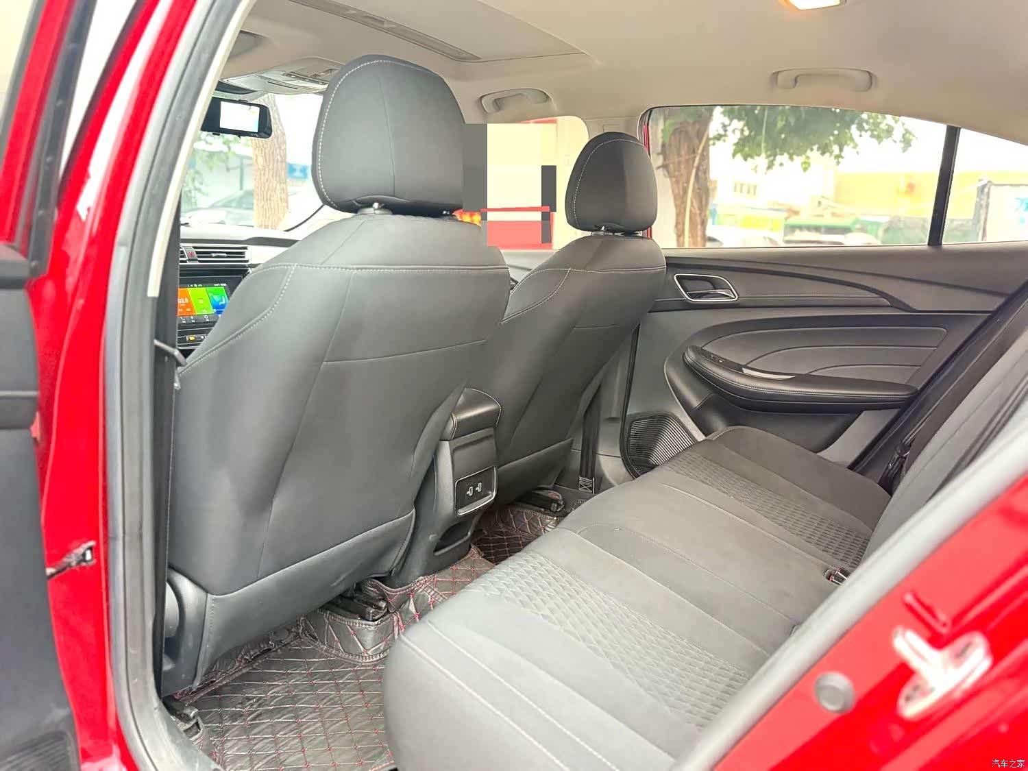 Roewe i5, 2019 9