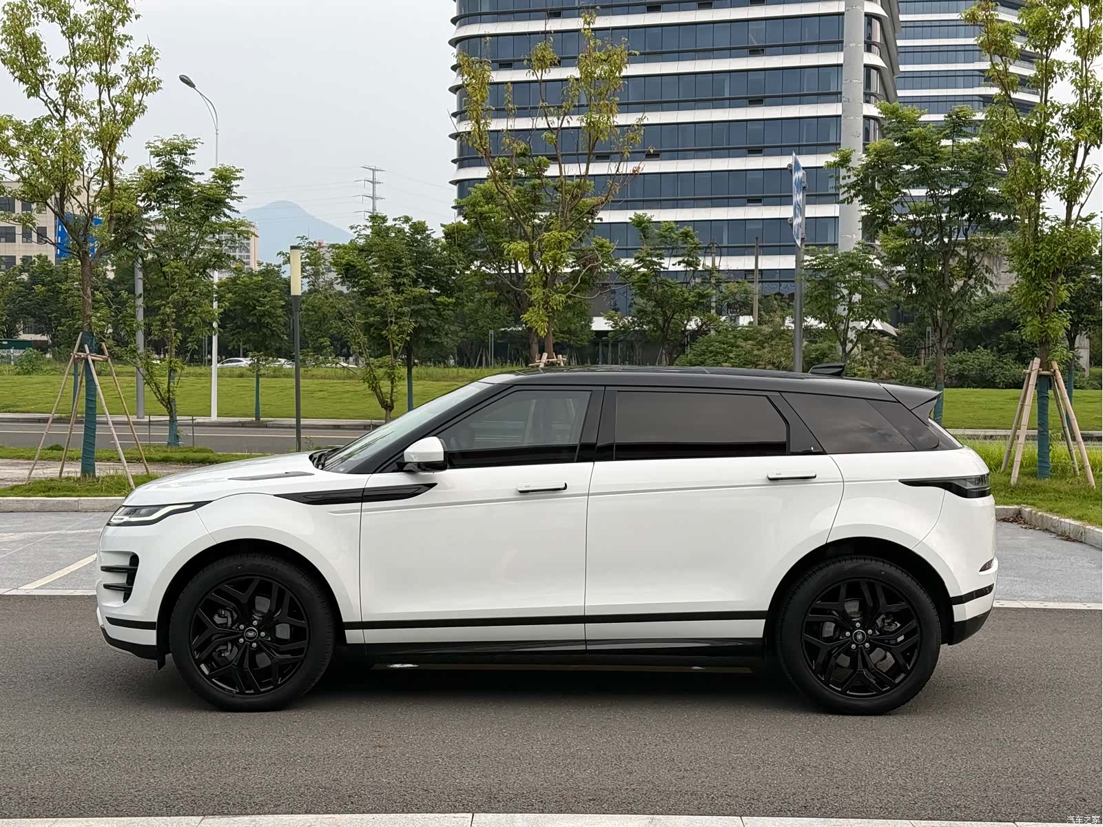 Land Rover Range Rover, 2023 3
