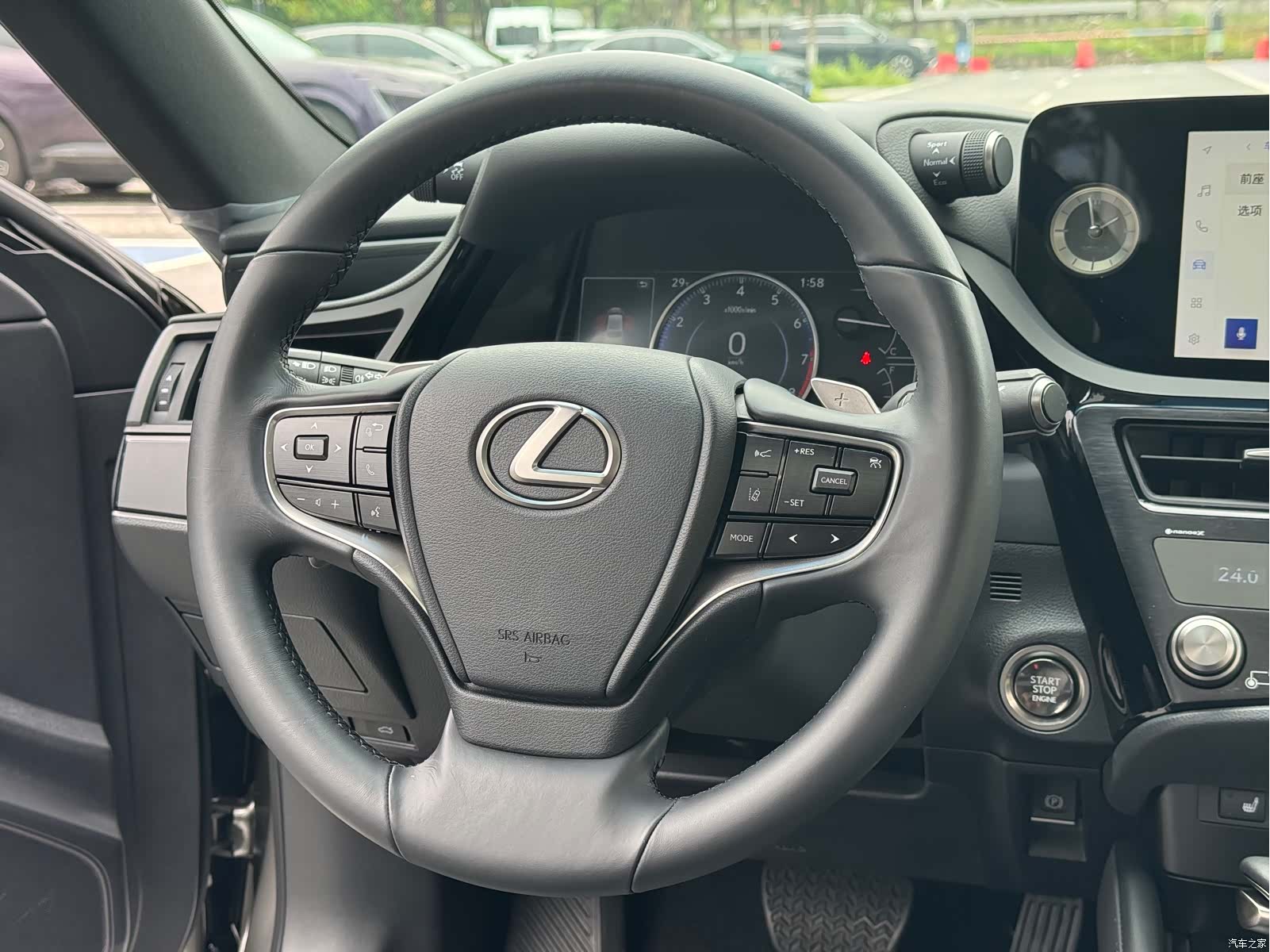 Lexus ES, 2023 9