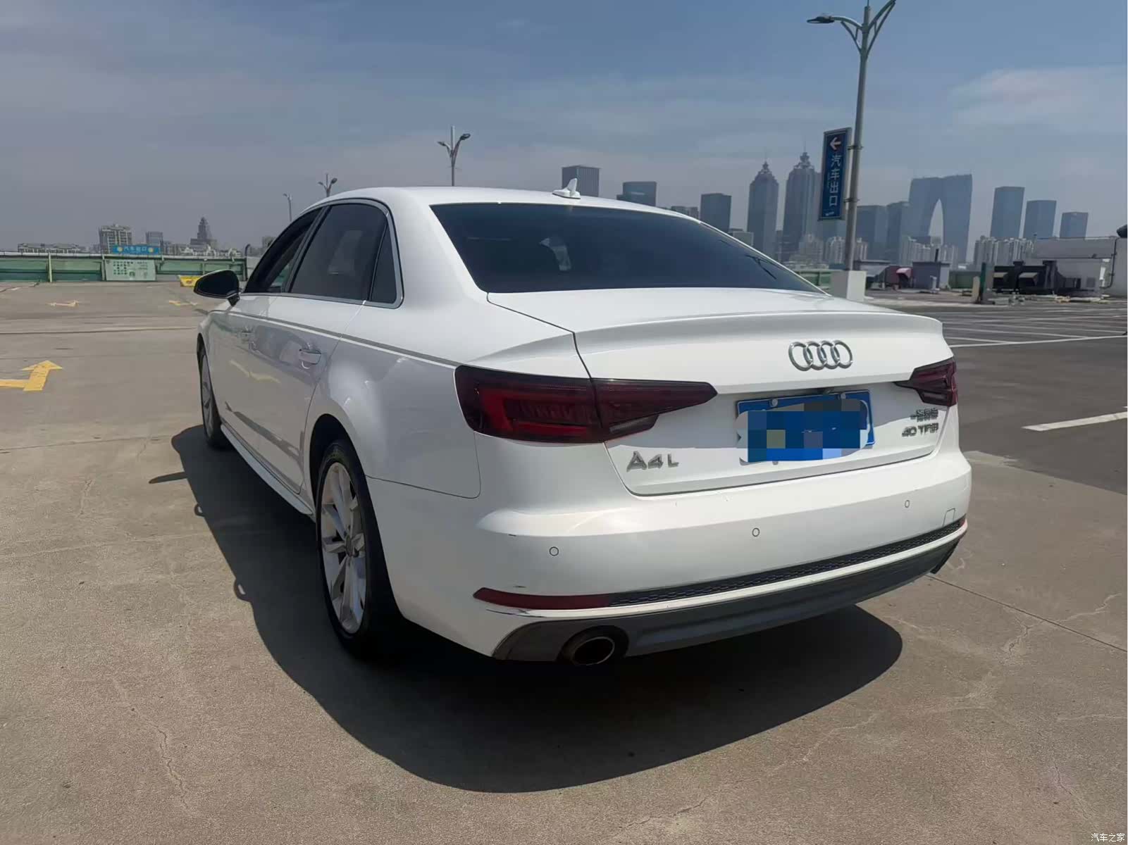 Audi A4L, 2018 6