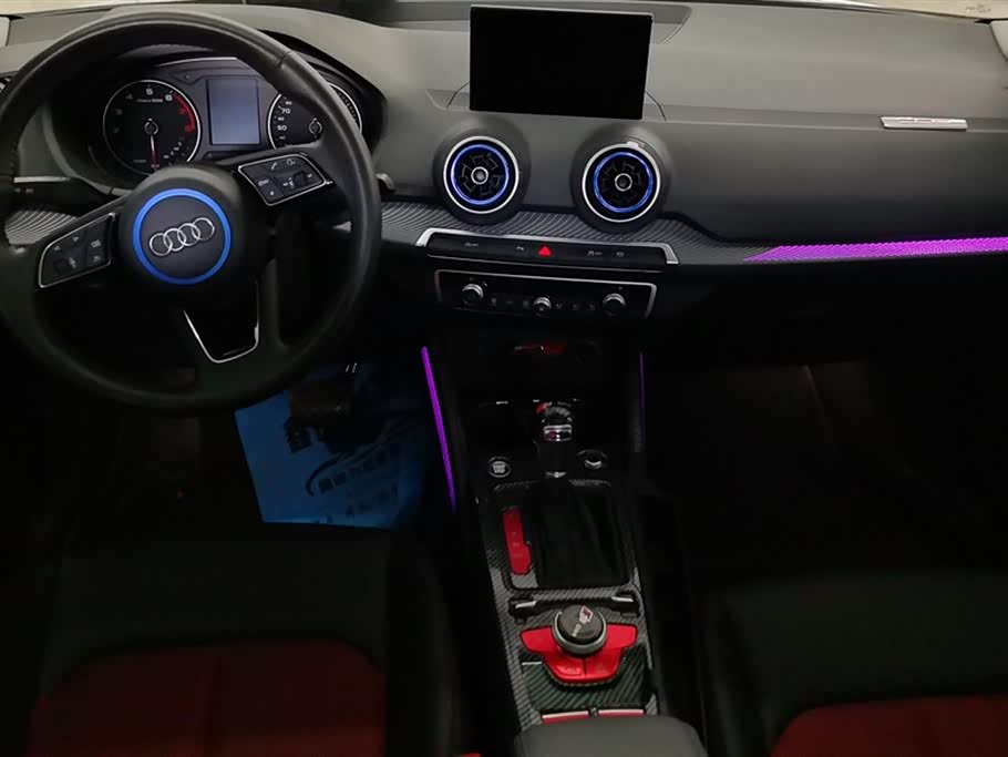 Audi Q2L Audi Q2L