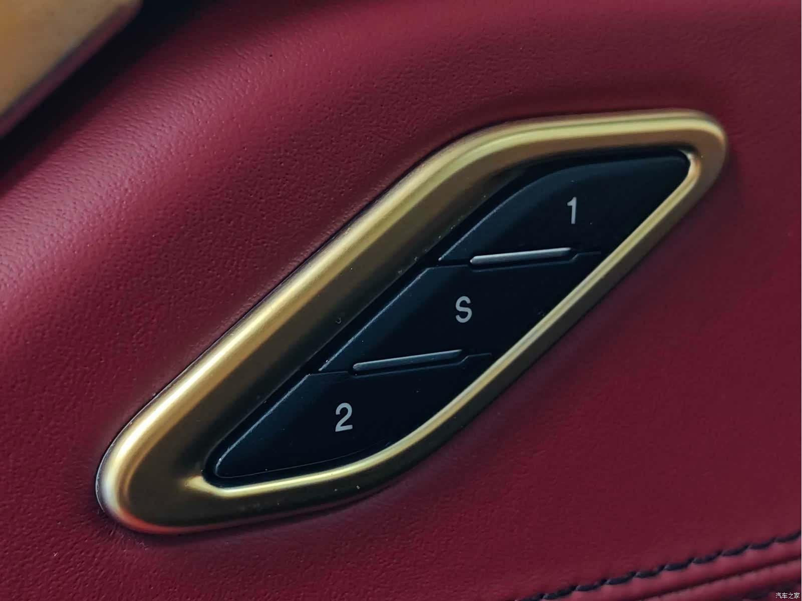 Maserati Levante, 2017 32