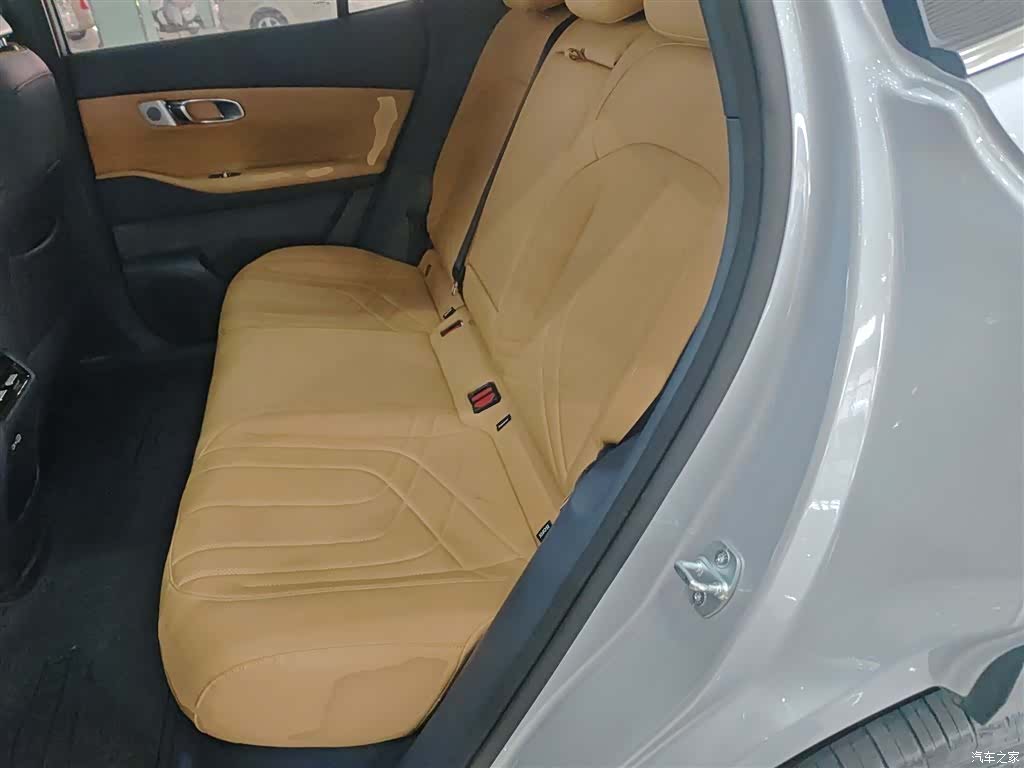 Geely 7, 2025 13