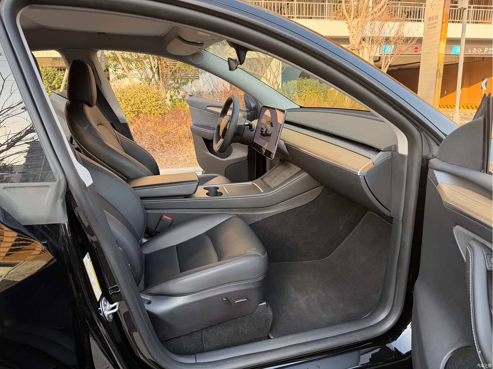 Tesla Model Y, 2022 6