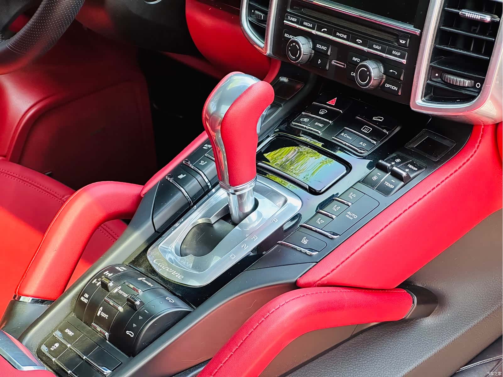 Porsche Cayenne, 2014 11