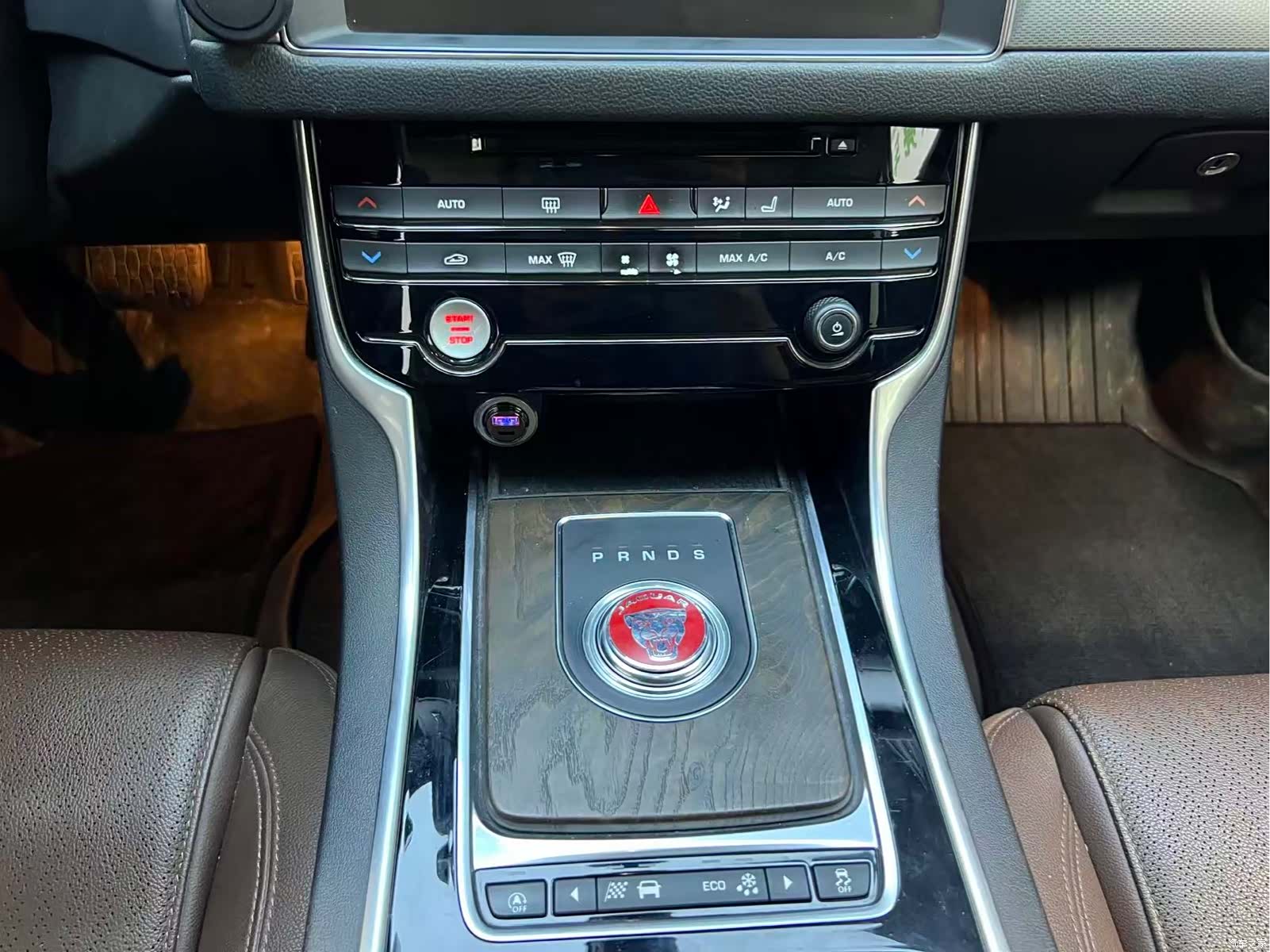 Land Rover XFL, 2018 13