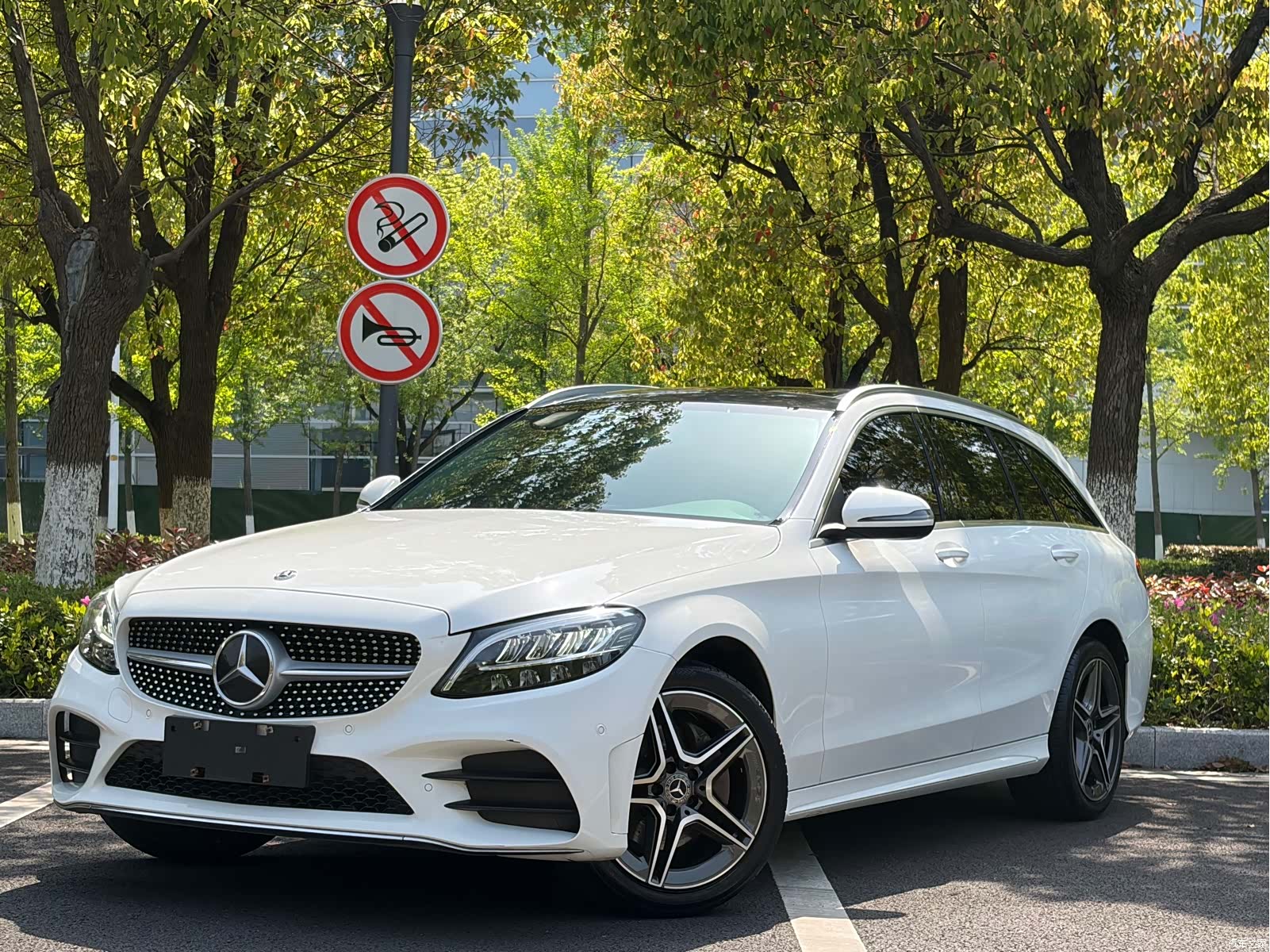 Mercedes-Benz C-Class, 2020 1