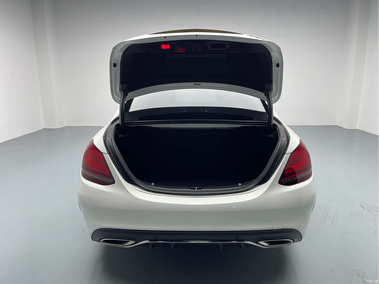 Mercedes-Benz C-Class, 2020 16