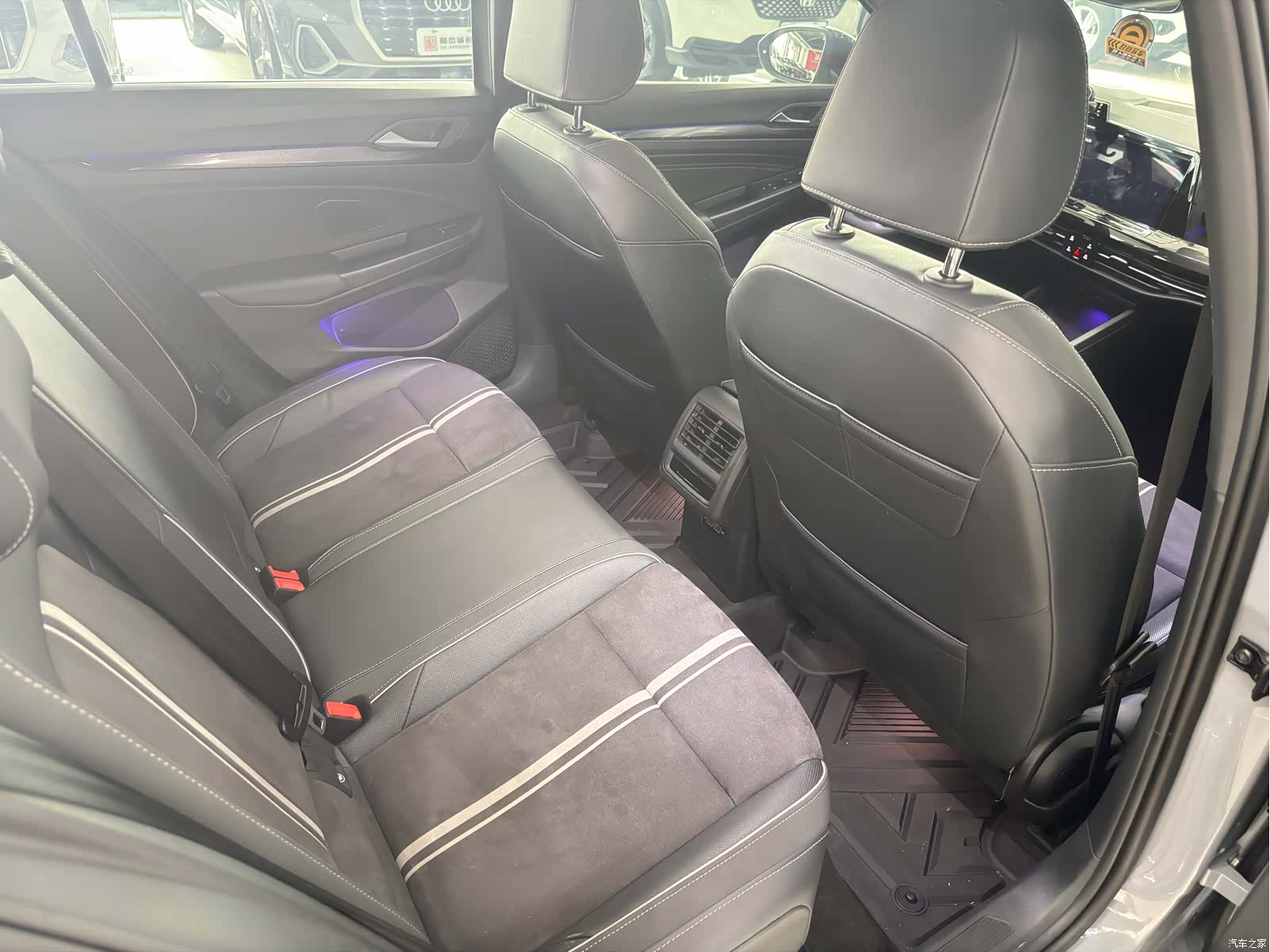 Volkswagen Golf, 2023 15
