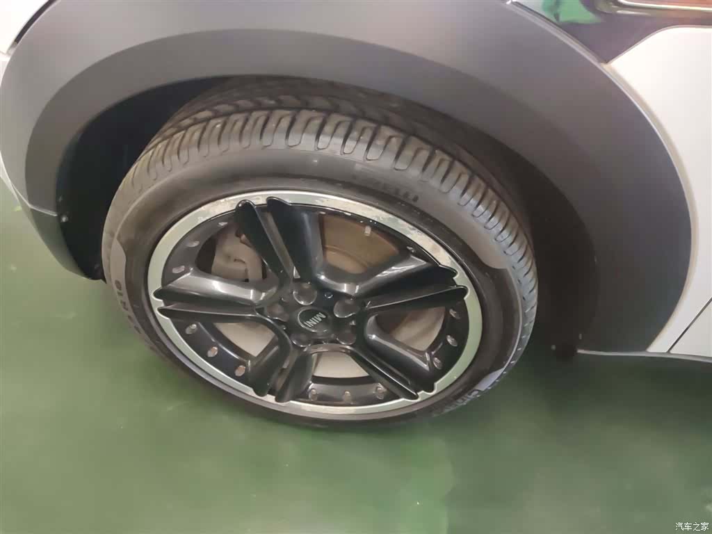 Mini Countryman, 2015 19