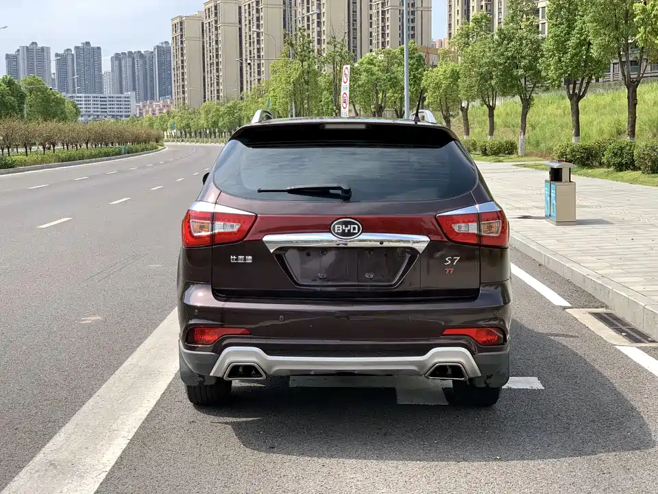 BYD S7