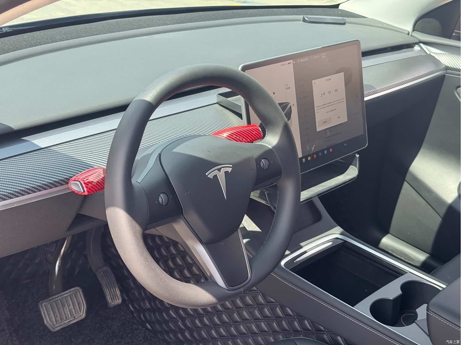 Tesla Model Y, 2024 29