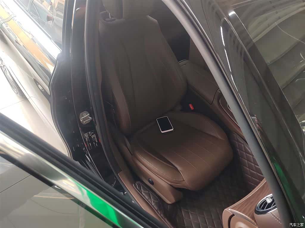 Mercedes-Benz E-Class, 2022 17