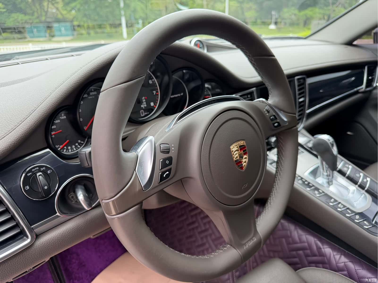 Porsche Panamera, 2013 11