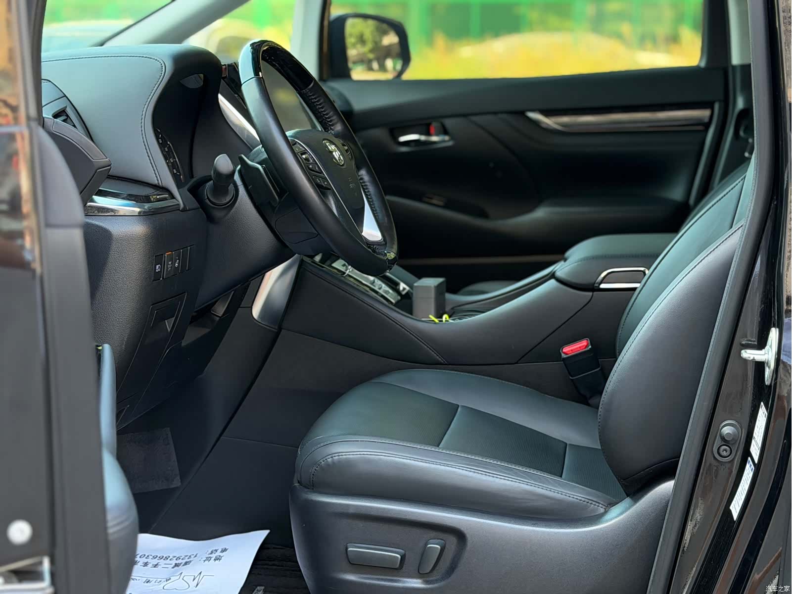 Toyota Vellfire, 2022 6