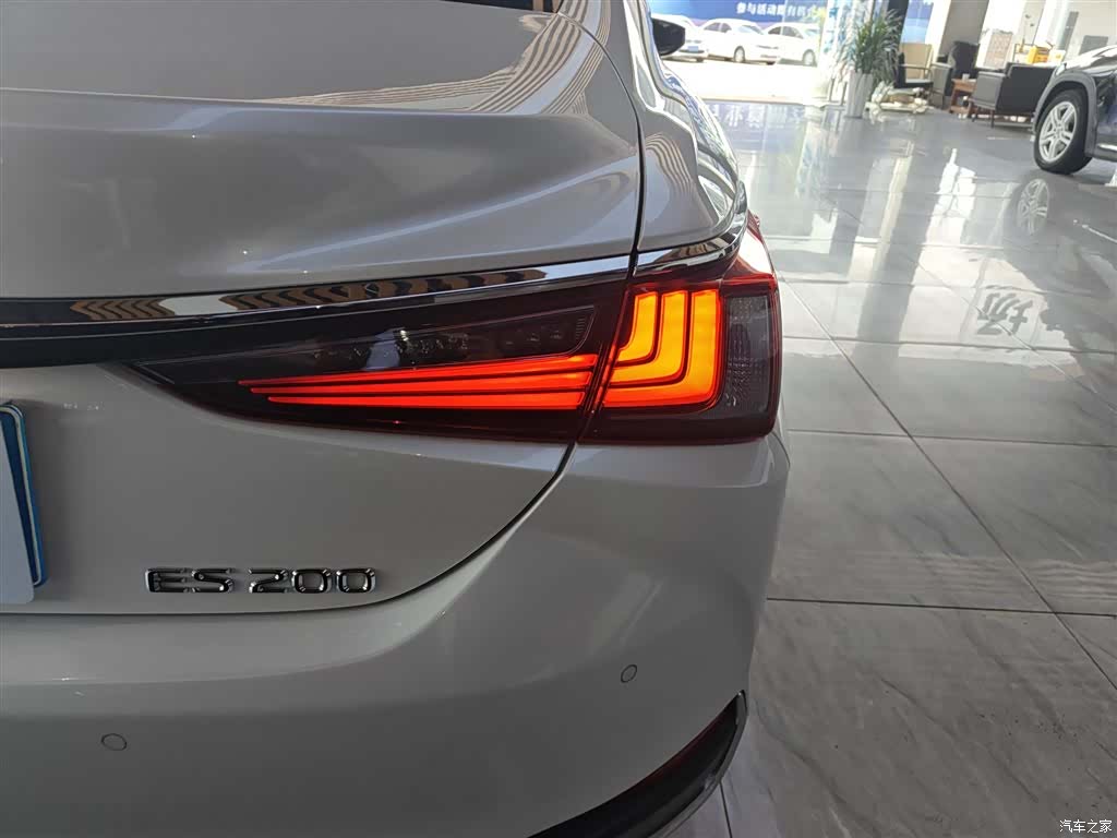 Lexus ES, 2023 24
