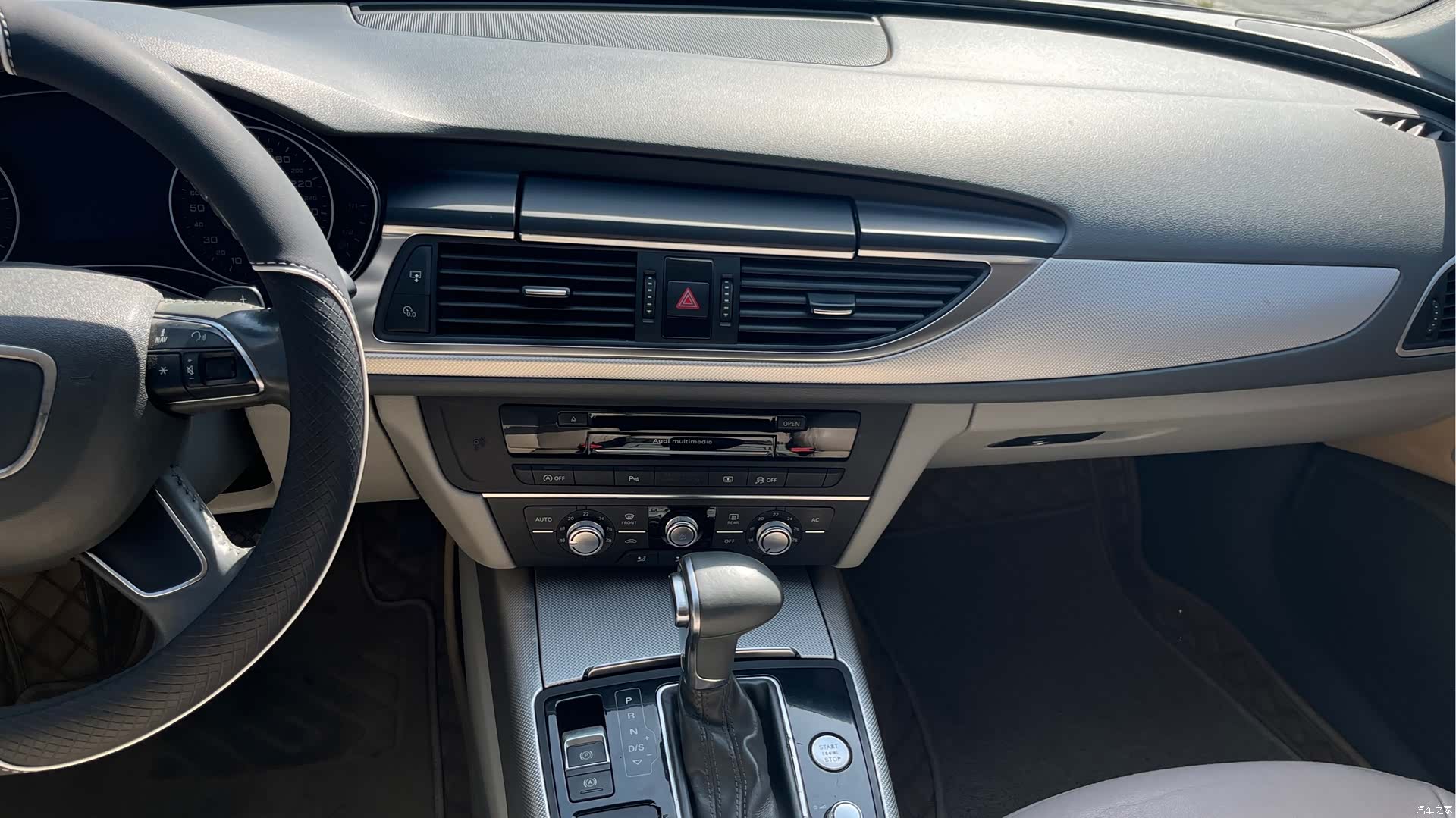 Audi A6L, 2013 15