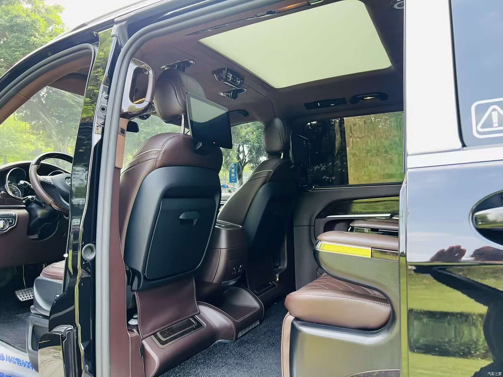 Mercedes-Benz V-Class, 2020 13
