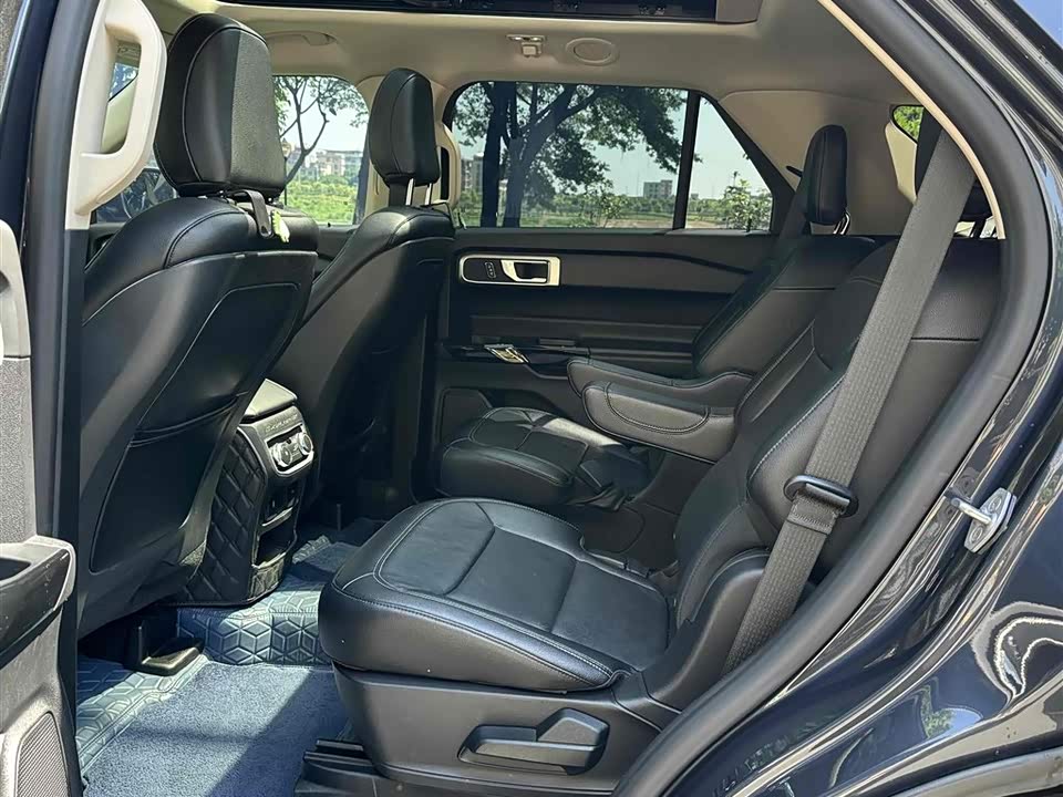 Ford Explorer Ford Explorer