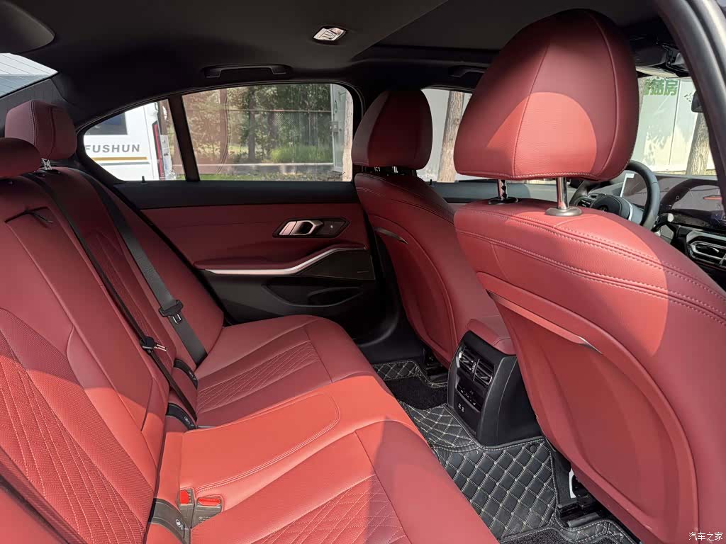 BMW 3 Series, 2023 8