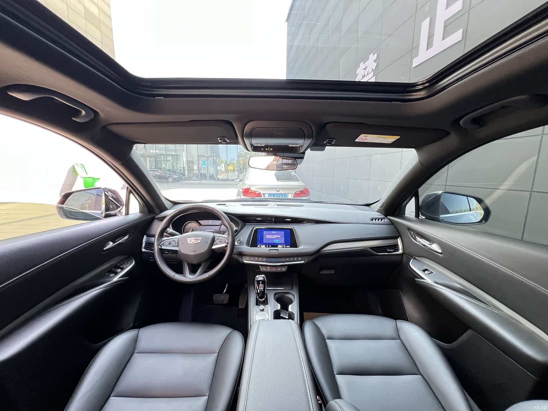 Cadillac XT4, 2023 10