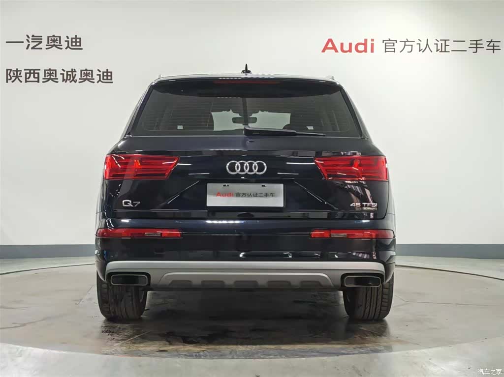 Audi Q7, 2019 все фото