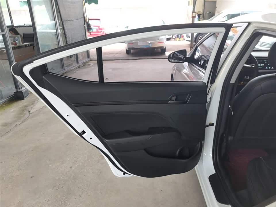 Hyundai Lead Hyundai Lead